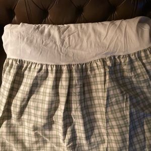 Laura Ashley  dust ruffle for a twin size bed .